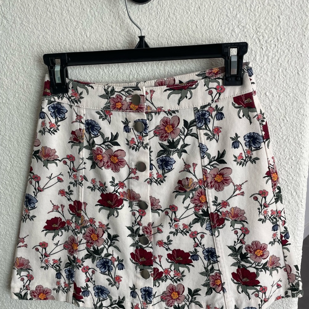 H&M Floral A-Line Mini Skirt